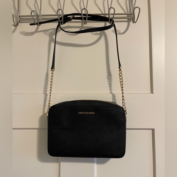 Michael Kors Crossbody - Picture 1 of 3